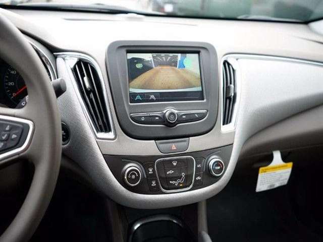 2017 Chevrolet Malibu LT 4dr Sedan